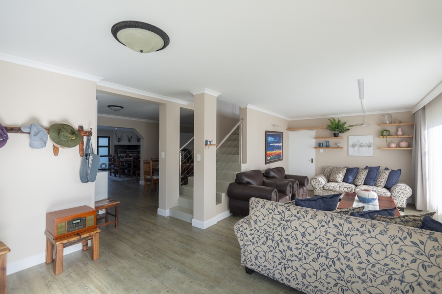 6 Bedroom Property for Sale in Myburgh Park Western Cape